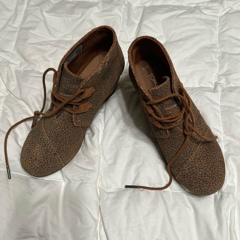 Toms Heeled Bootie - size 7.5